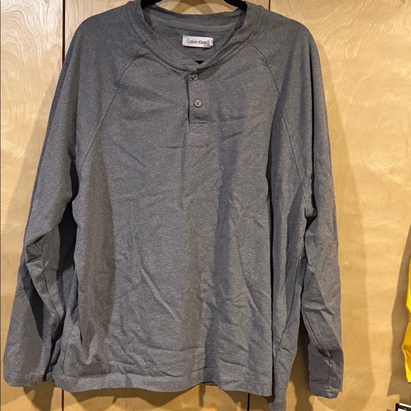 Calvin Klein Charcoal Long Sleeve Tee - Picture 1 of 3